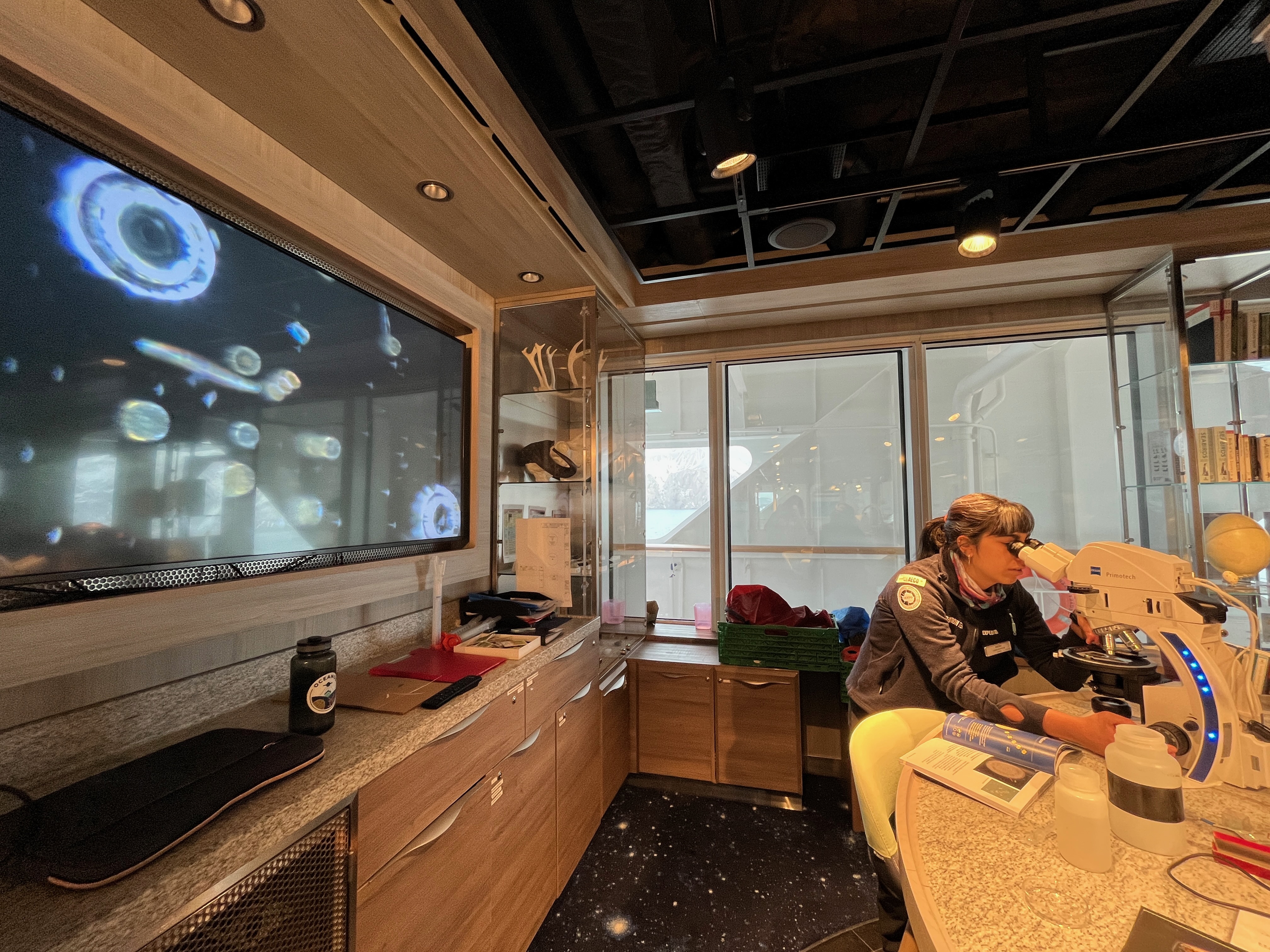 Iconic Antarctica - Extended Expedition