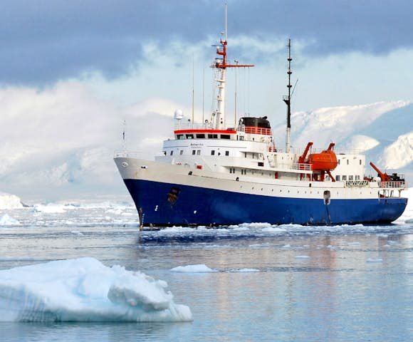 MV Ushuaia ship