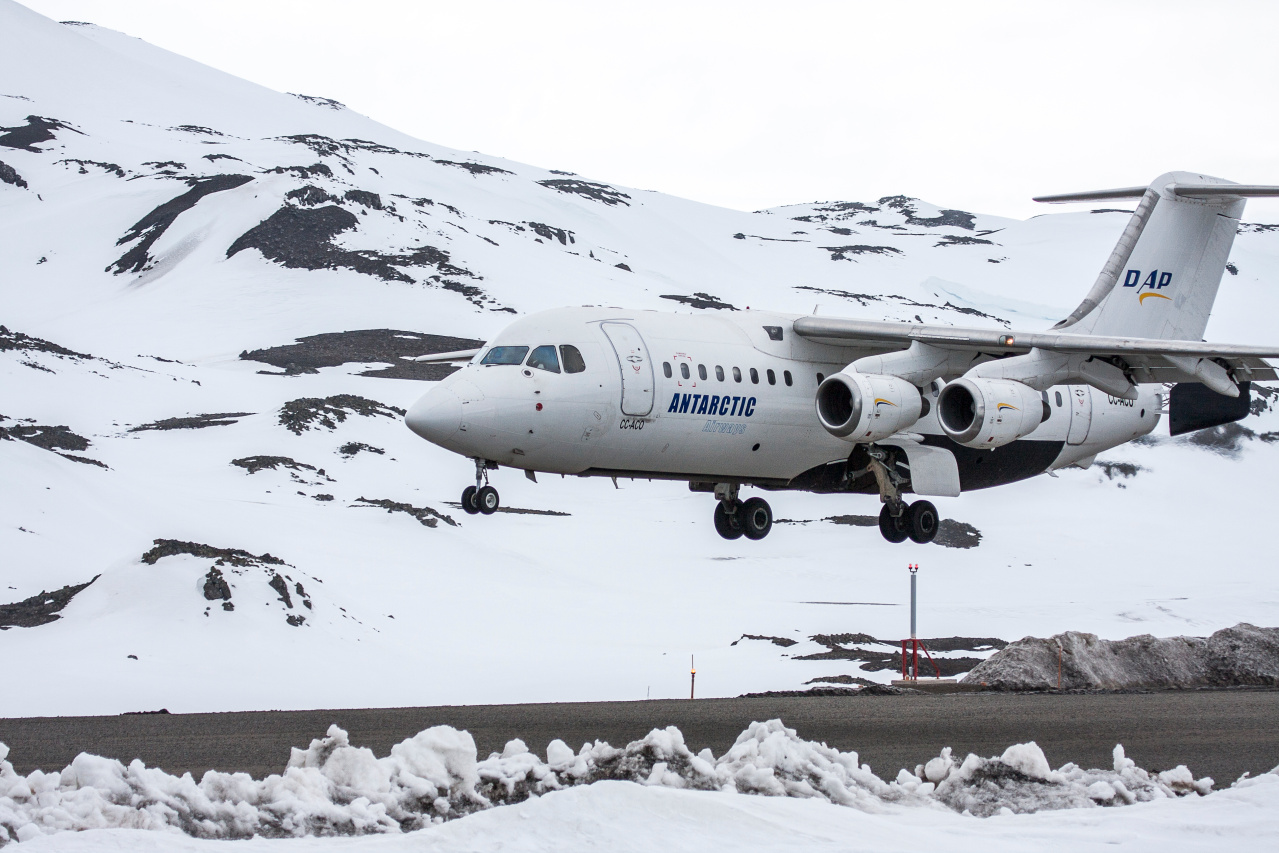 Fly To Antarctica & Cruise Back