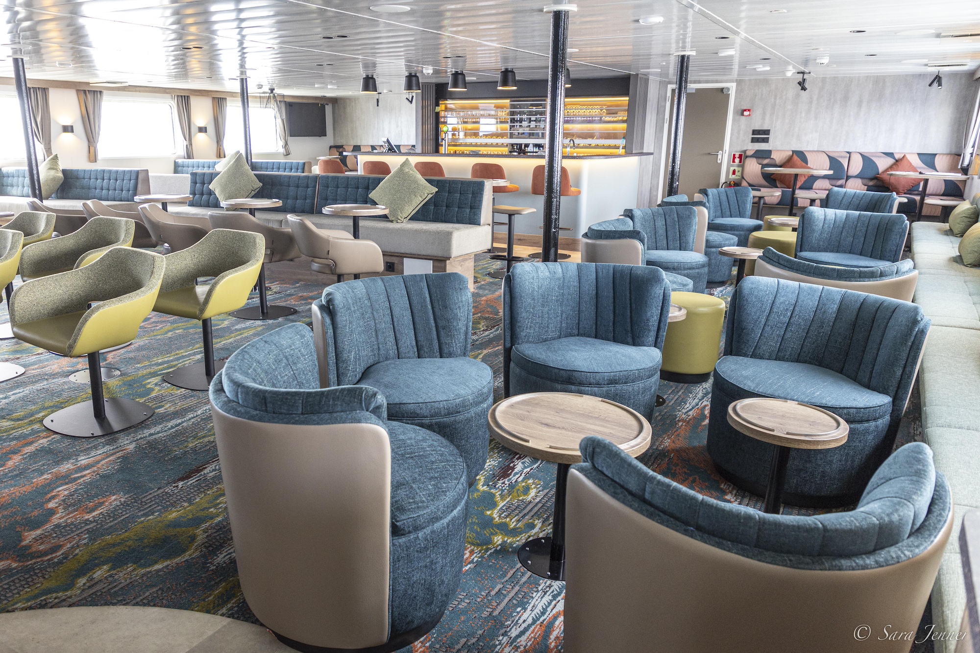 Observation lounge onboard the Ortelius