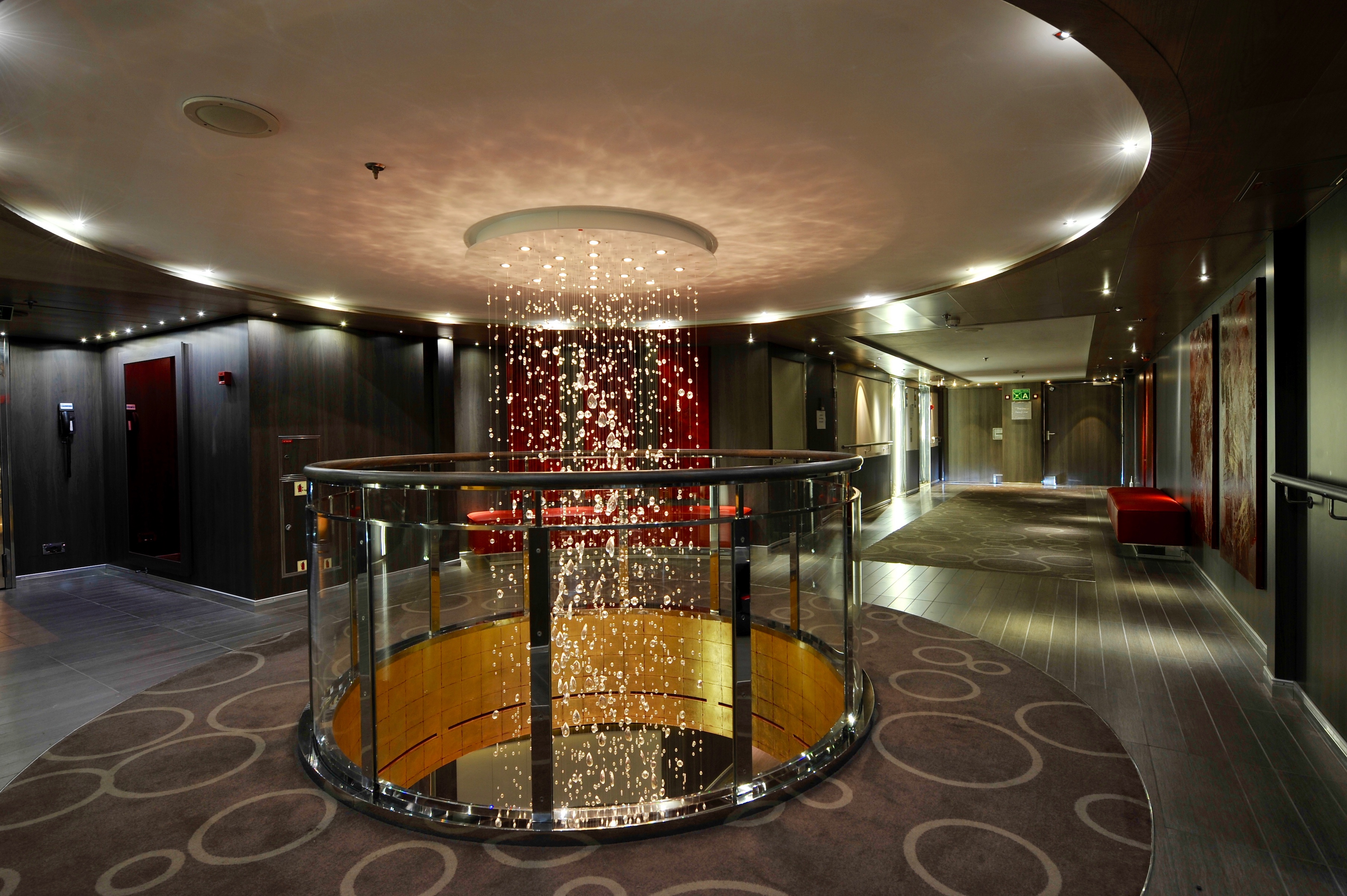 Discover the most luxurious Antarctica cruise: the interior of Le Boreal cruise ship