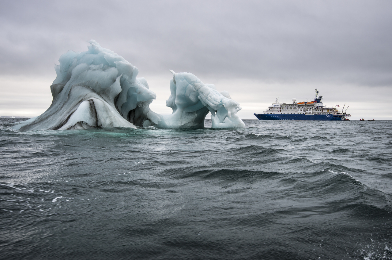 Cruise to the Antarctic Peninsula