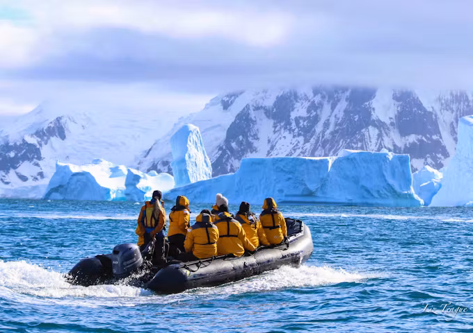 Fly & Cruise Polar Circle