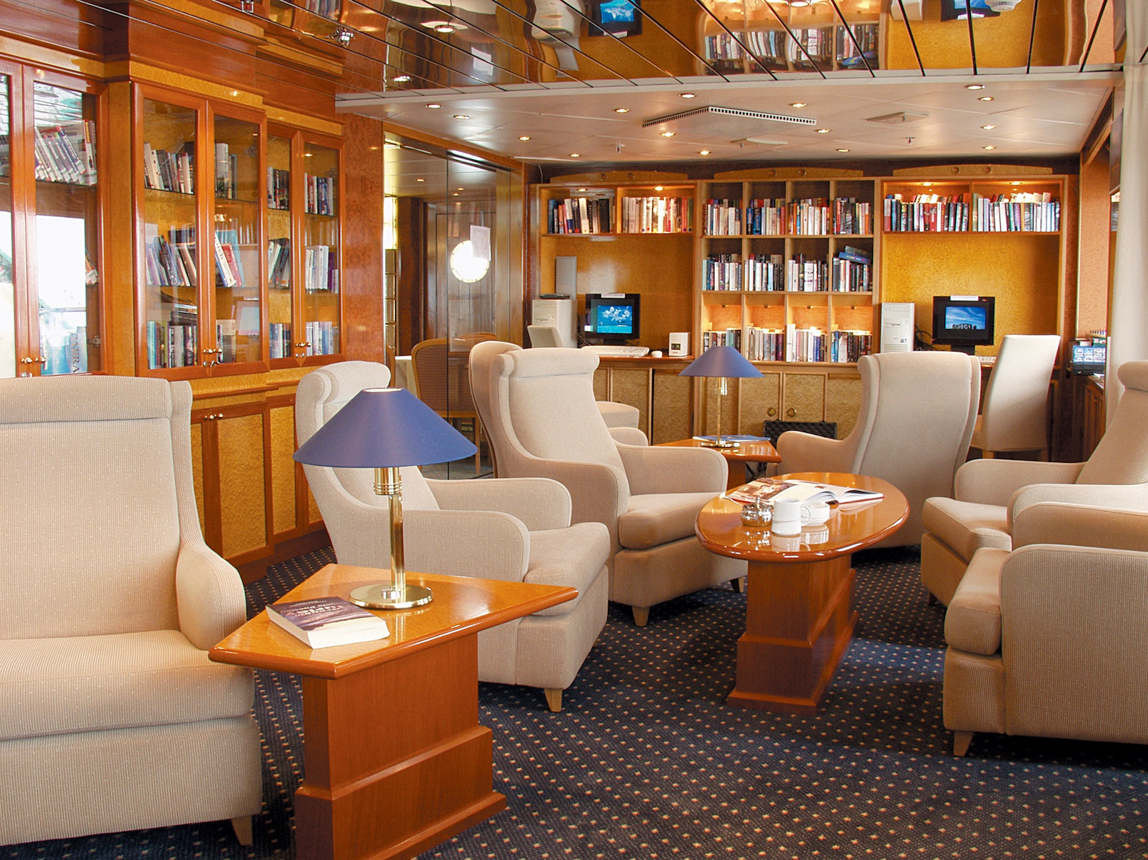 Luxury Antarctica cruise ships - Island Sky ship