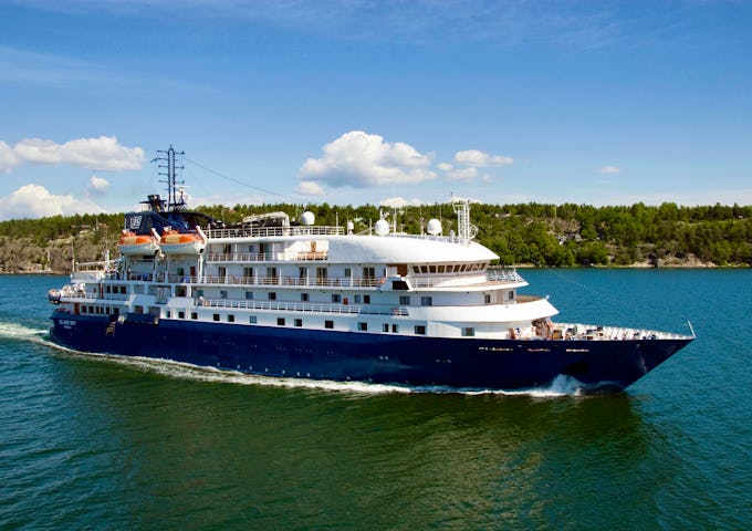Island Sky ship