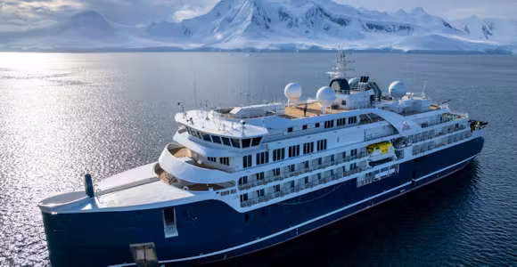 SH Vega, Antarctic Vessel