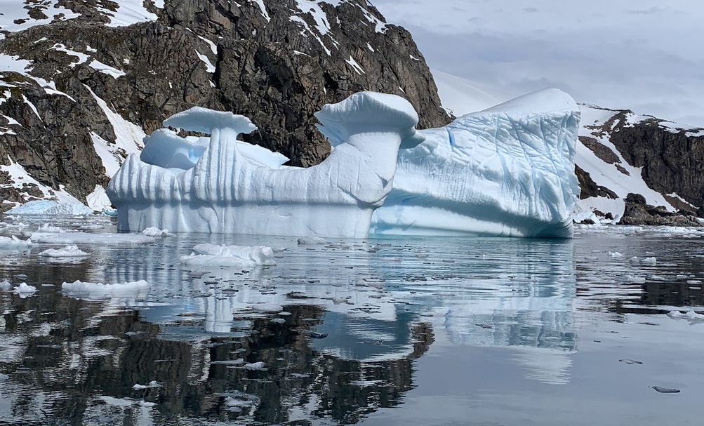 Mushroom-shaped icebergs in Antarctica