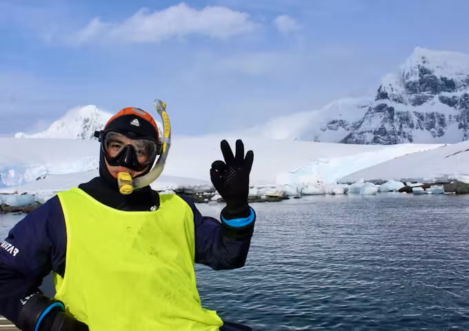 Snorkeller in Port Lockroy