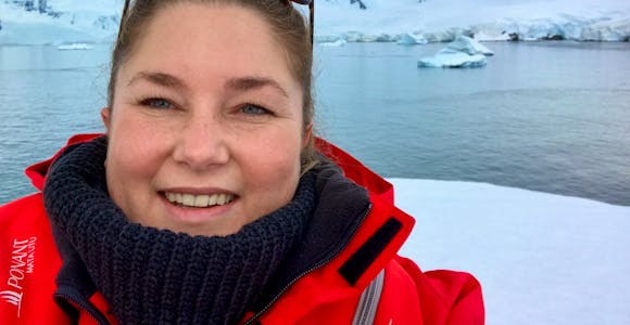 Swoop CX team member Kate Higgs takes a selfie in Antarctica