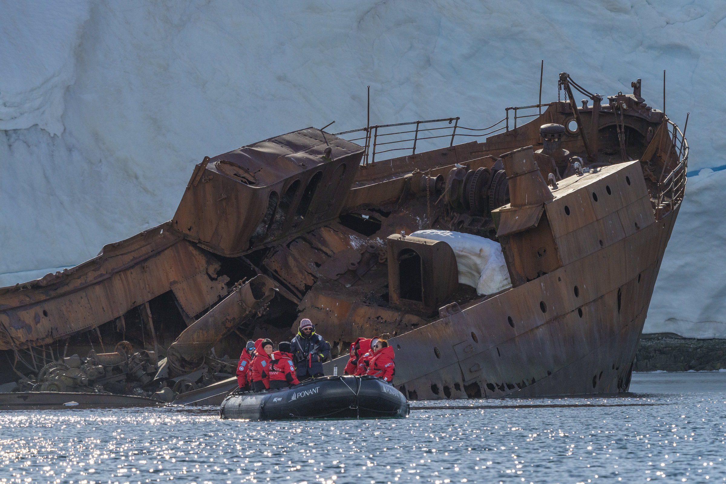 Shipwreck of the Governoren at Foyn Harbour