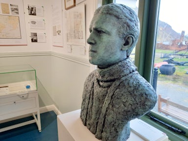 Bronze bust by artist Anthony Smith of Ernest Shackleton's in the South Georgia Museum, South Georgia