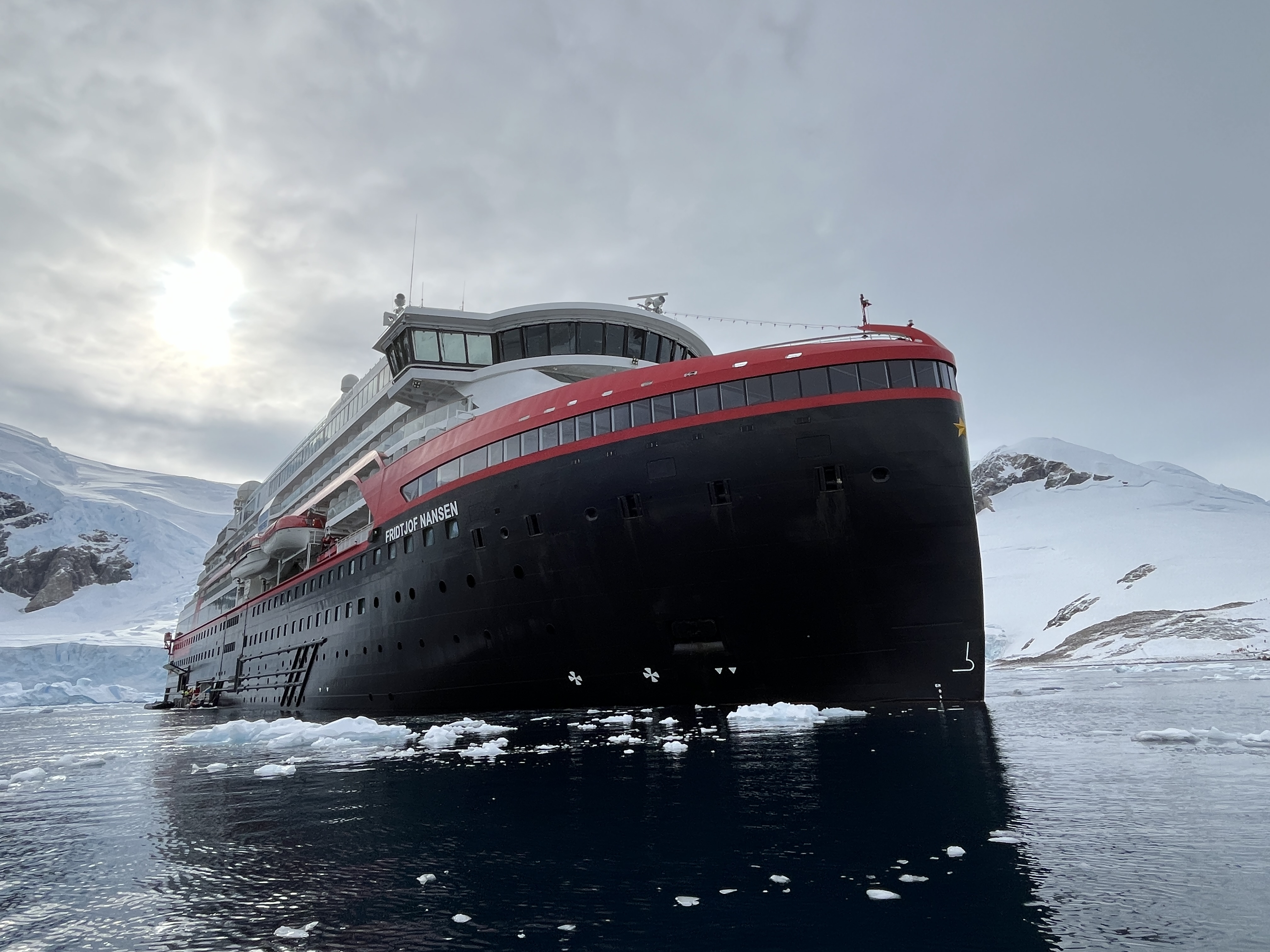 Iconic Antarctica - Extended Expedition